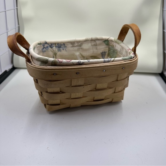 Longaberger 1999 Divided Rectangle Basket Floral Liner/Protector/Leather Handles - Picture 2 of 11